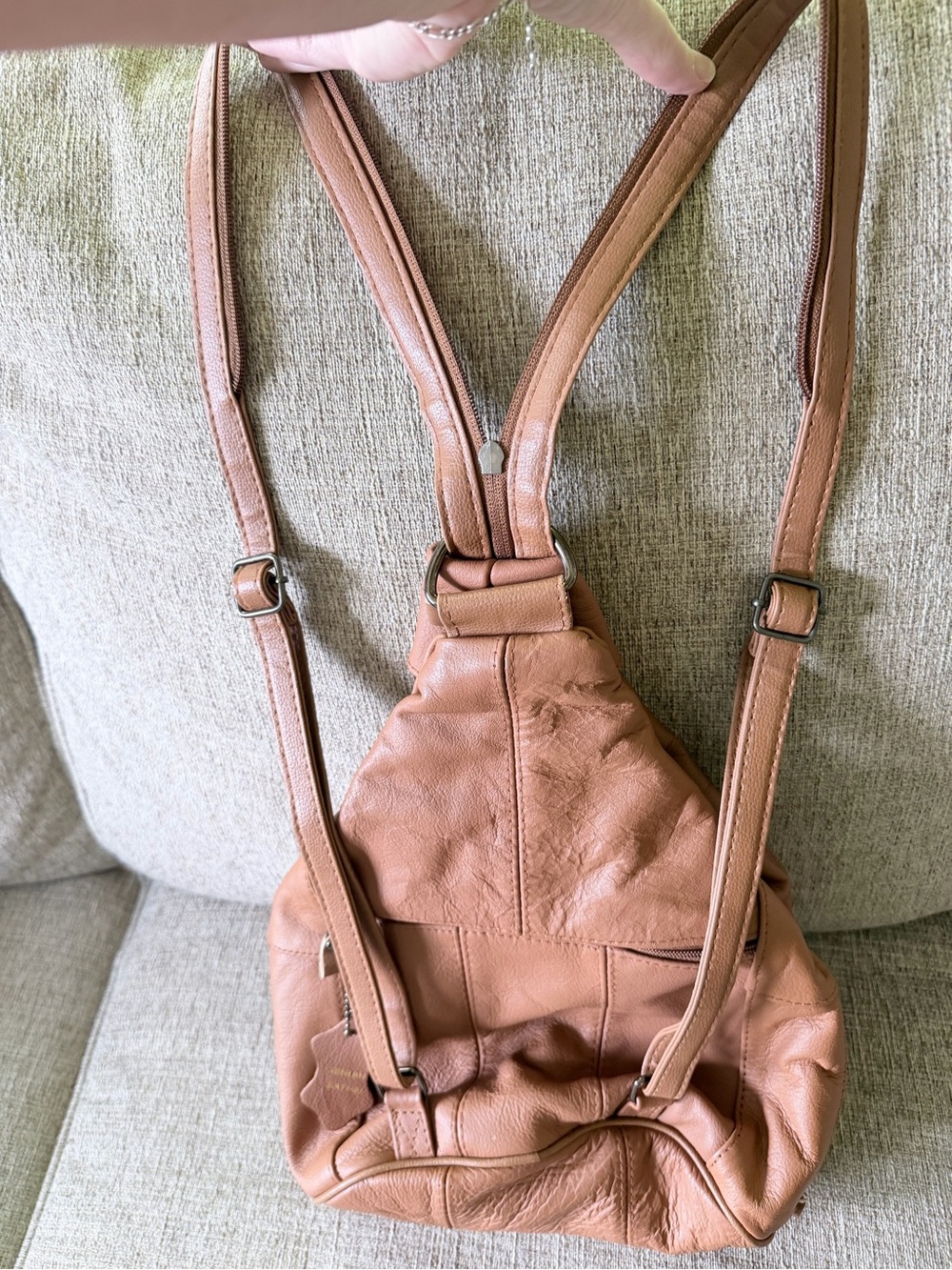 Women's Leather Sling Backpack - Picture 4 of 8